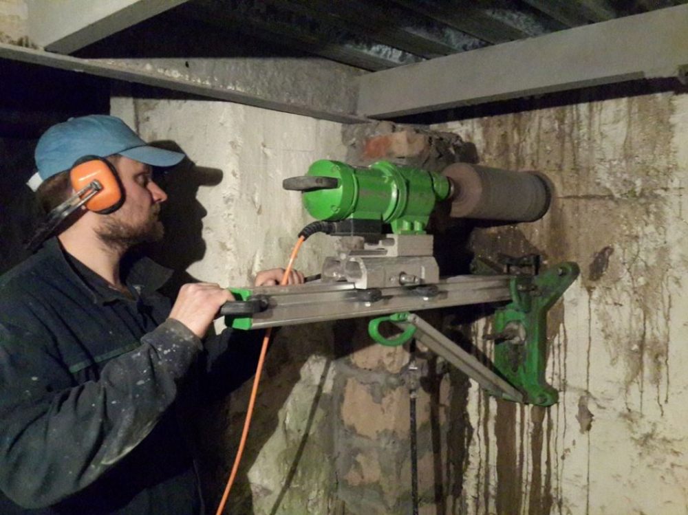 Установка алмазного бурения и резки Drillkomplect взять в аренду, заказать, цены, услуги - Сургут
