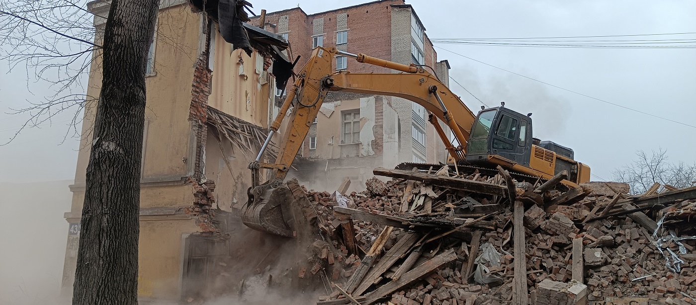 Услуги по сносу и демонтажу старых домов, строений и сооружений в Югорске