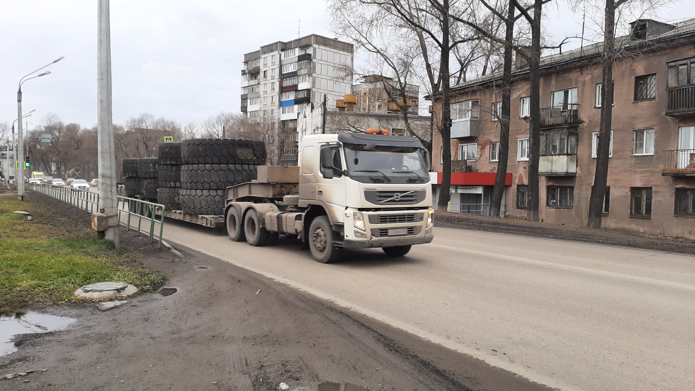 СПЕЦЗАКАЗ | Перевозка негабаритных шин и колес карьерной техники в  Нижневартовске